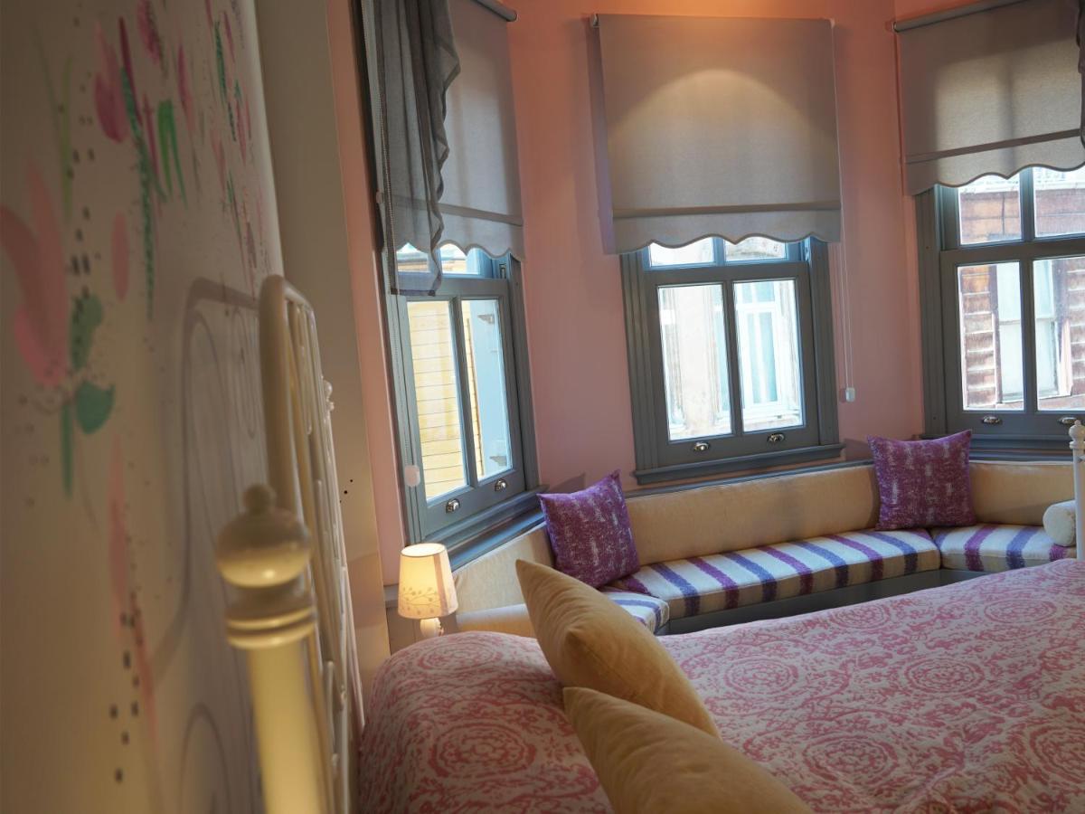 Tilas - Rooms In 19Th Century Wooden Townhouse,Kadikoy Istambul Exterior foto