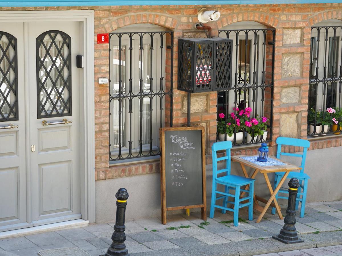 Tilas - Rooms In 19Th Century Wooden Townhouse,Kadikoy Istambul Exterior foto