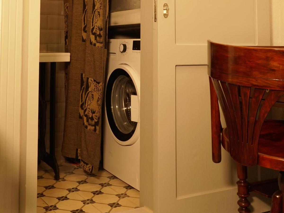 Tilas - Rooms In 19Th Century Wooden Townhouse,Kadikoy Istambul Exterior foto