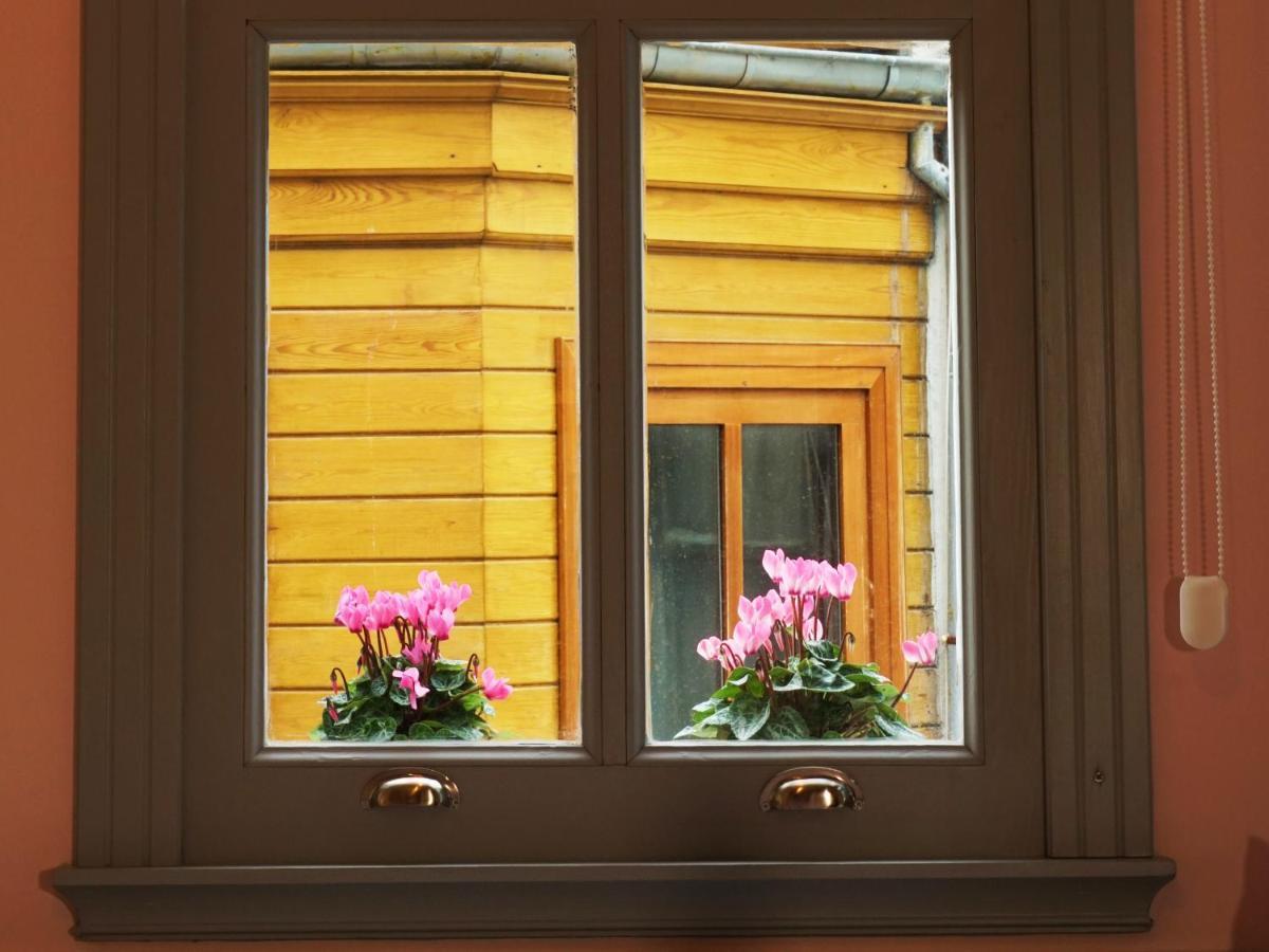 Tilas - Rooms In 19Th Century Wooden Townhouse,Kadikoy Istambul Exterior foto