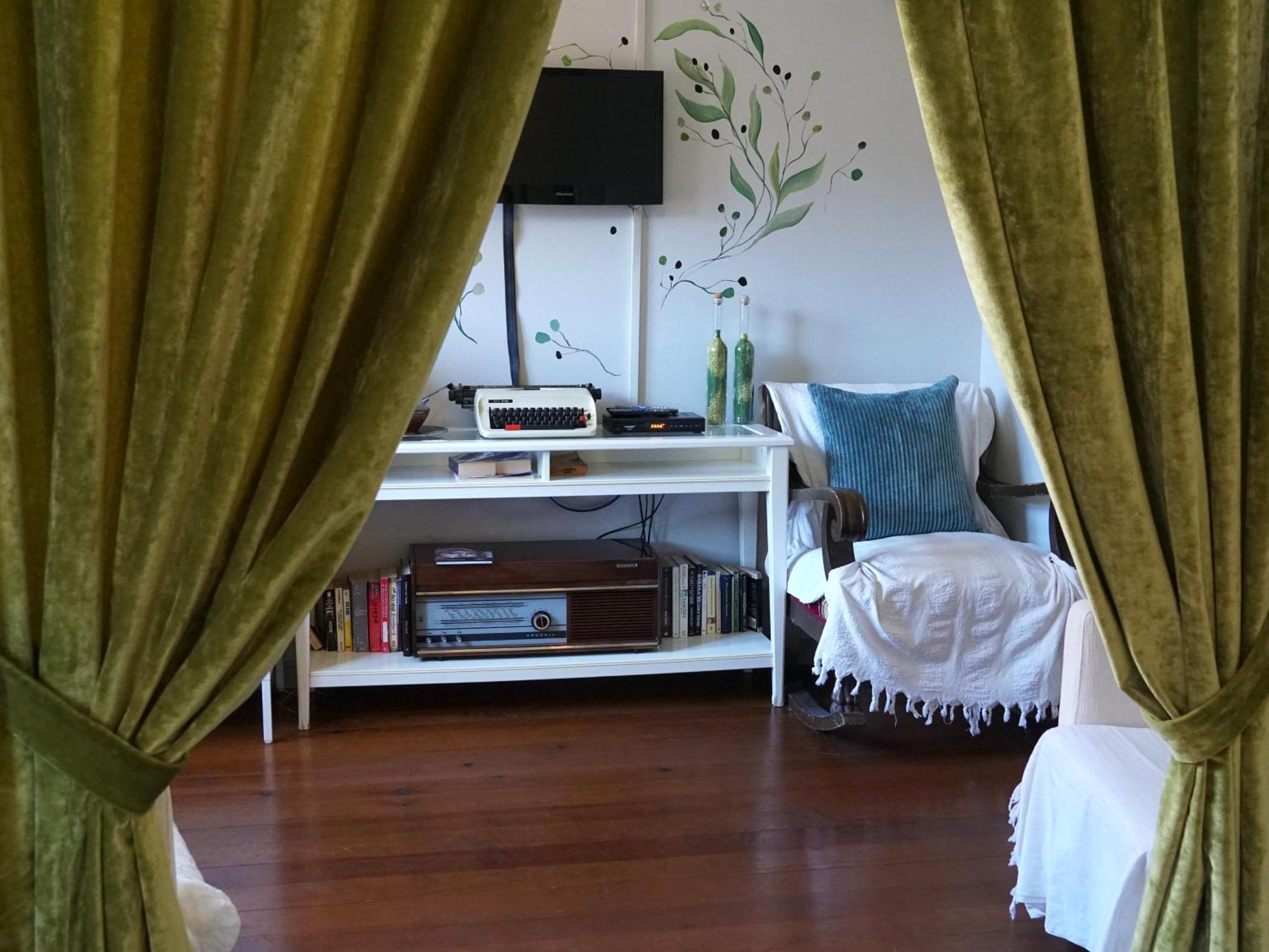 Tilas - Rooms In 19Th Century Wooden Townhouse,Kadikoy Istambul Exterior foto